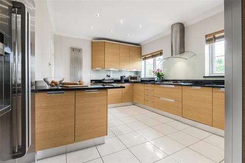 5 bedroom semi-detached house for sale, Carpenters Close, Barnet EN5