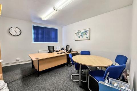 Office for sale, Lower Green Road, Tunbridge Wells, TN4 8TW