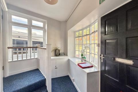 undefined, Lower Green Road, Tunbridge Wells, TN4 8TW