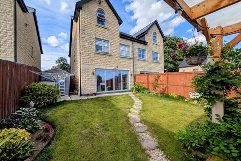 4 bedroom semi-detached house for sale, The Woodlands, Bolton-upon-Dearne, Rotherham, S63