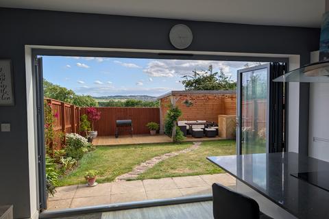 4 bedroom semi-detached house for sale, The Woodlands, Bolton-upon-Dearne, Rotherham, S63