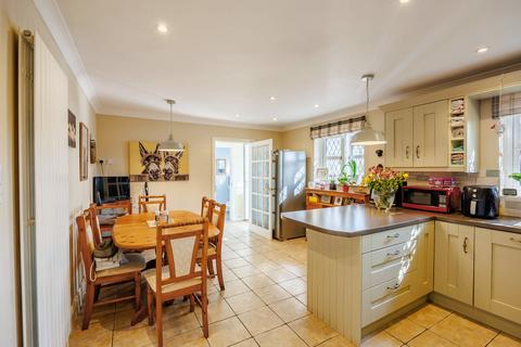 undefined, Main Road, Louth LN11