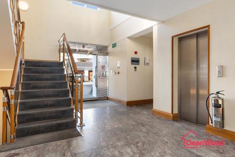 4 bedroom apartment for sale, Penthouse, Majestic Apartments, King Edward Road, Onchan