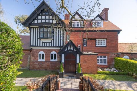 5 bedroom detached house for sale, Oakleigh, Glencrutchery Road, Douglas