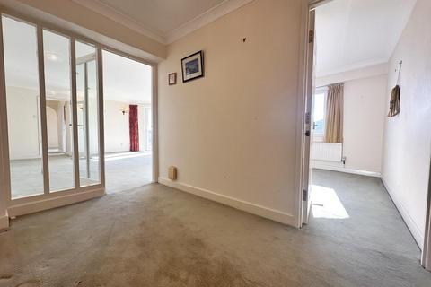 2 bedroom apartment for sale, Kings Court, Ramsey, Isle Of Man