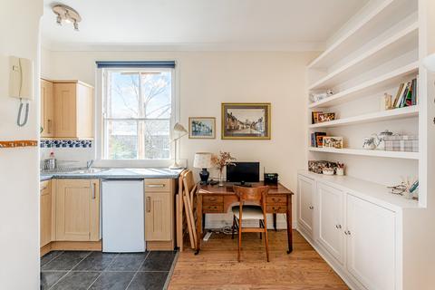 Studio for sale, Pilgrims Cloisters, Sedgmoor Place, Camberwell, London, SE5