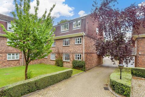 1 bedroom ground floor flat for sale, Greenacres, Horsham RH12
