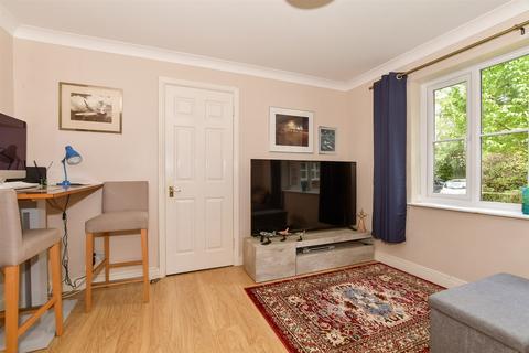 1 bedroom ground floor flat for sale, Greenacres, Horsham RH12