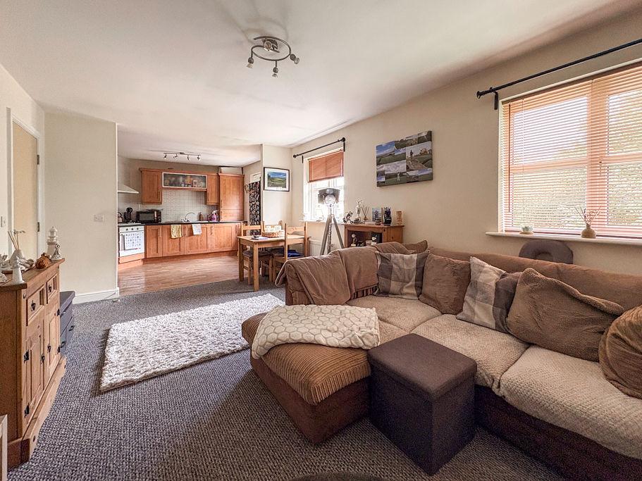 Lounge/Kitchen