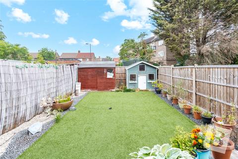 31 Squirrels Heath Lane, Romford, RM2 6DP
