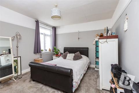 31 Squirrels Heath Lane, Romford, RM2 6DP