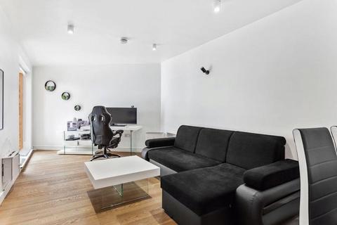 Flat 2, 2 Mears Close, London, E1 1AS
