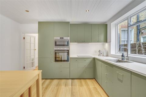 214 Wandsworth Bridge Road, London, SW6 2UE