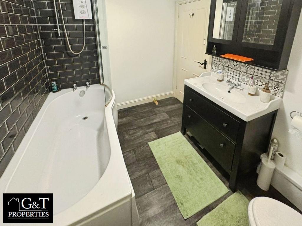 Family bathroom