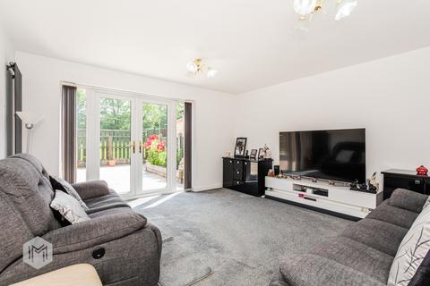 4 bedroom townhouse for sale, Gilnow Gardens, Bolton, Greater Manchester, BL1 4LG