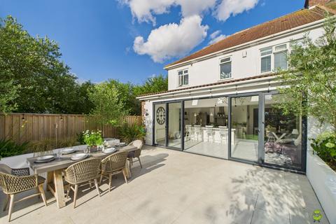 undefined, Hill View Drive, Welling, Kent, DA16