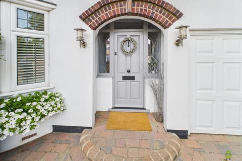 undefined, Hill View Drive, Welling, Kent, DA16