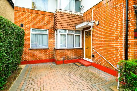 32 Grantham Gardens, Romford, RM6 6HJ