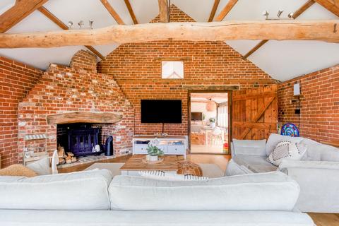 4 bedroom semi-detached house for sale, Chain Free in South Walsham