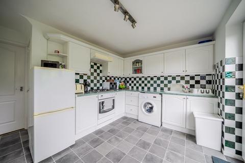 2 bedroom terraced house for sale, Stonebeck Avenue, Harrogate, North Yorkshire, HG1