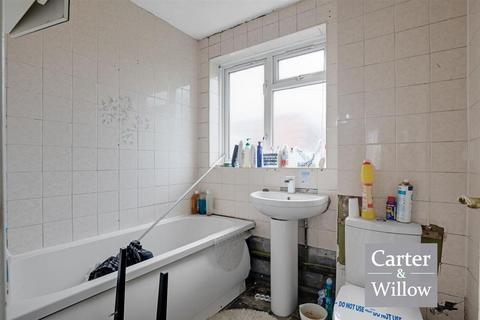 1 bedroom apartment for sale, Ibscott Close, Dagenham, Essex