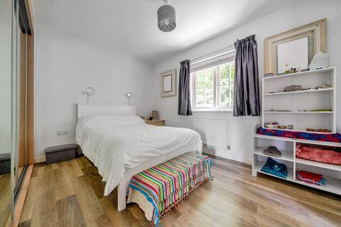 3 Stopher Walk, Winchester, SO22 5ST