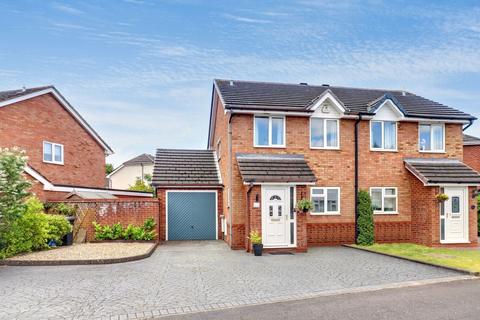 18 Coltman Close, Lichfield, WS14 9YS