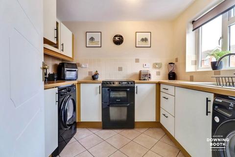 18 Coltman Close, Lichfield, WS14 9YS