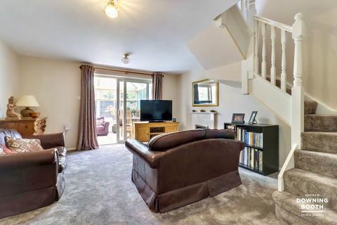 18 Coltman Close, Lichfield, WS14 9YS