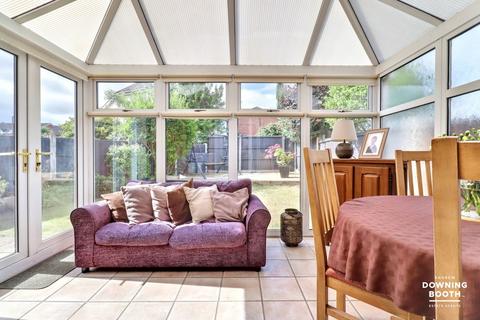 18 Coltman Close, Lichfield, WS14 9YS
