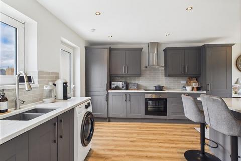 4 Brampton Close, Cookley, Kidderminster, DY10 3TW