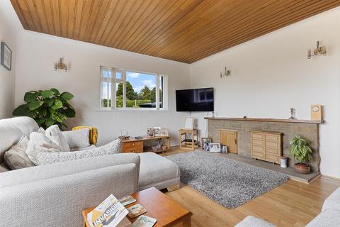4 bedroom detached house for sale, New Lane, Skelmanthorpe, HD8 9EH