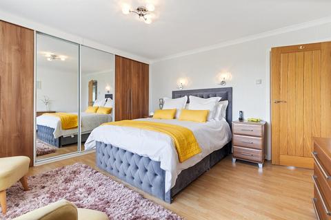4 bedroom detached house for sale, New Lane, Skelmanthorpe, HD8 9EH