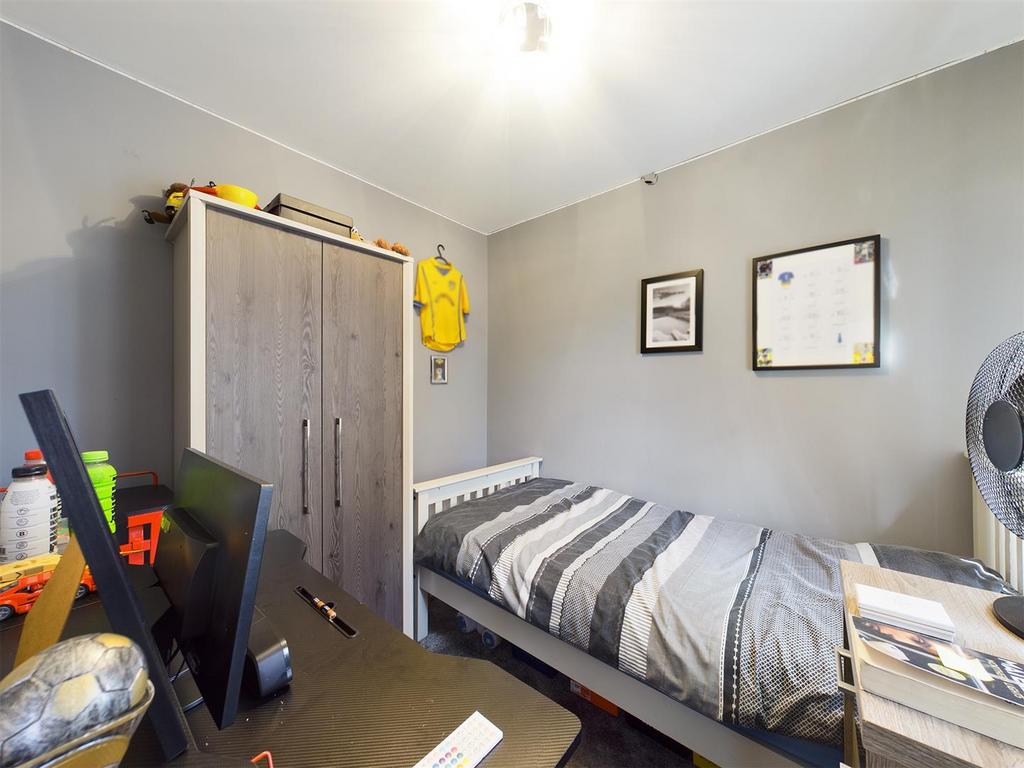 Bedroom: