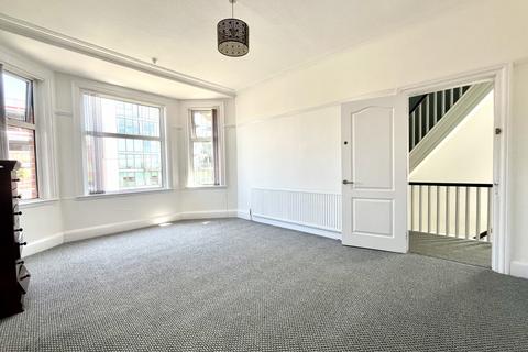 2 bedroom apartment to rent, Warwick Road, Old Trafford, Manchester, M16 0QQ