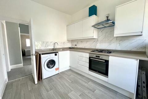 2 bedroom apartment to rent, Warwick Road, Old Trafford, Manchester, M16 0QQ