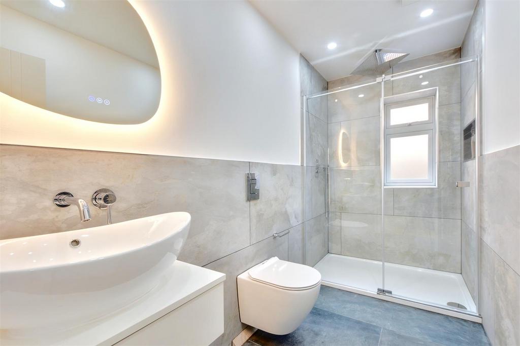 Shower Room 2.jpeg