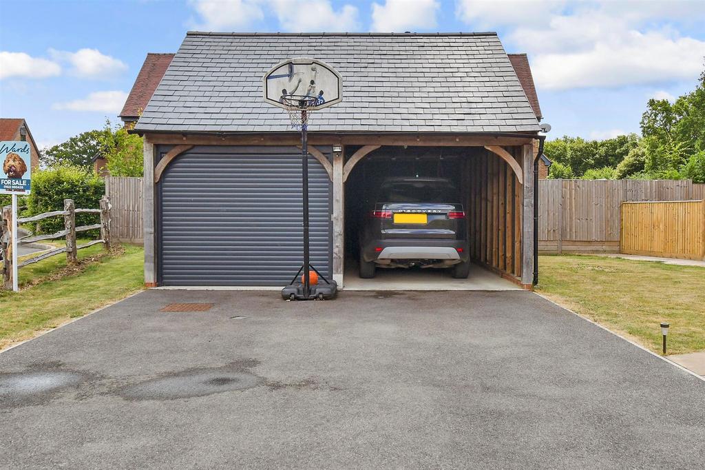 Driveway/Parking