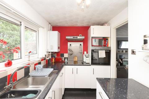 2 bedroom flat for sale, Stradbroke Road, Sheffield S13