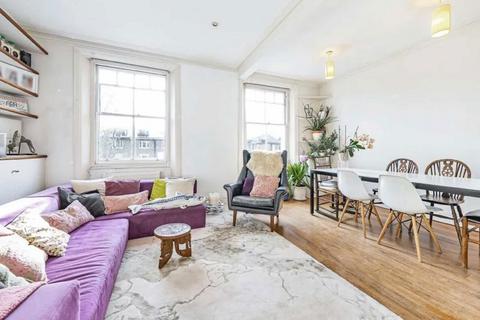 2 bedroom flat for sale, Belsize Lane, London NW3