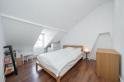 2 bedroom flat for sale, Belsize Lane, London NW3