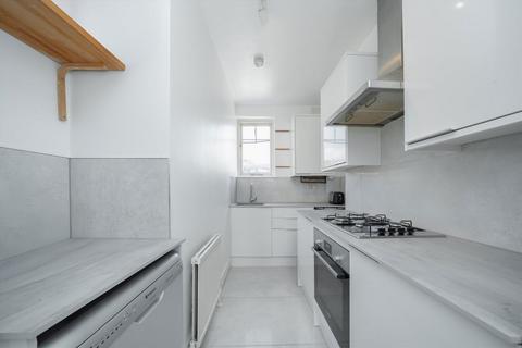 2 bedroom flat for sale, Belsize Lane, London NW3