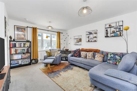 3 bedroom semi-detached house to rent, Pettits Drive, Bury St. Edmunds, Suffolk, IP32
