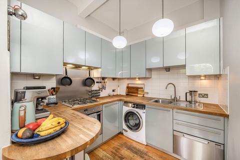 undefined, Thornton Avenue, London SW2