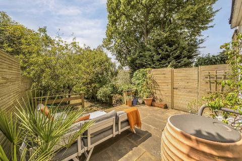 undefined, Thornton Avenue, London SW2