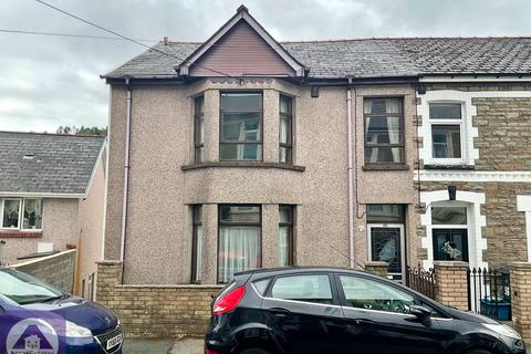 3 bedroom terraced house for sale, Queen Street, Abertillery