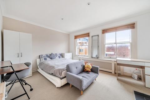 3 bedroom flat for sale, Chatham Road, Battersea, London, SW11