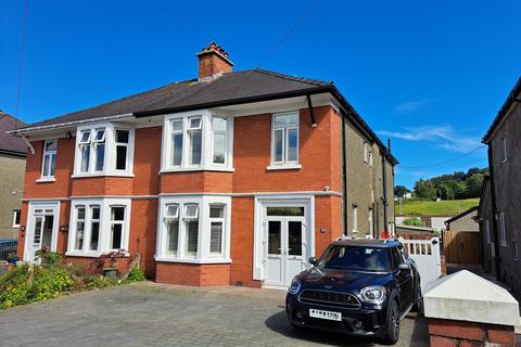 St. Davids Crescent, Brecon, Powys.