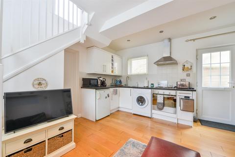 1 bedroom character property for sale, Cambridge Road, Walmer, Deal