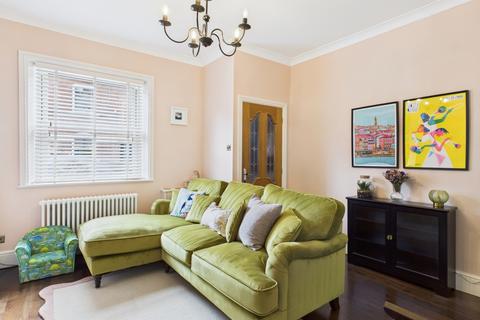 9 Dingle Terrace, Ashton-under-lyne, OL6 8AH